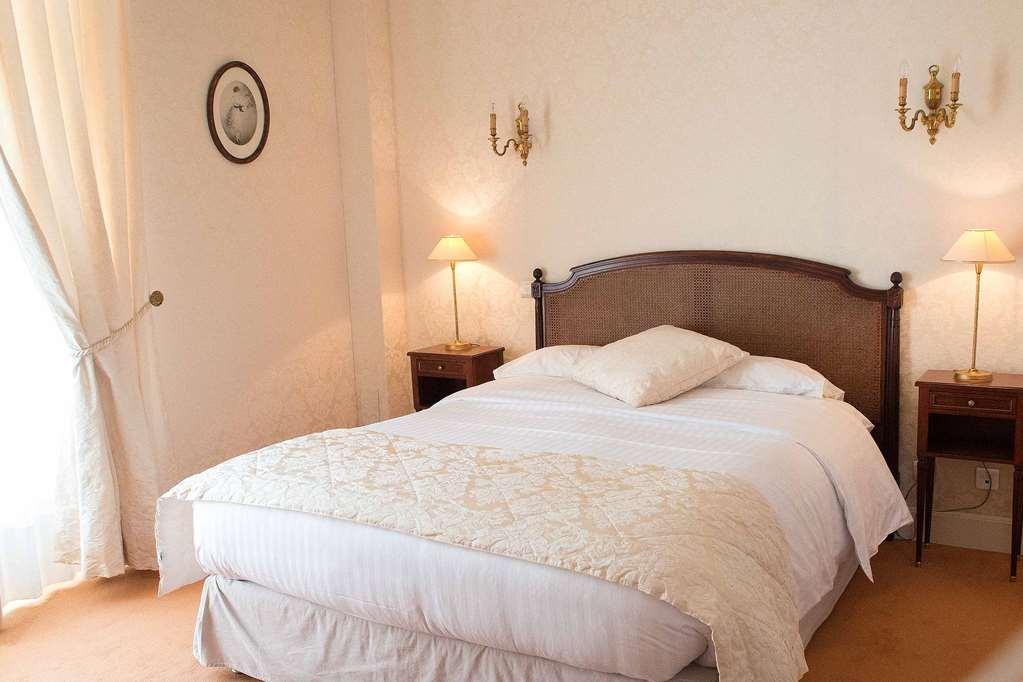 Le Clos De Bourgogne Moulins  Room photo